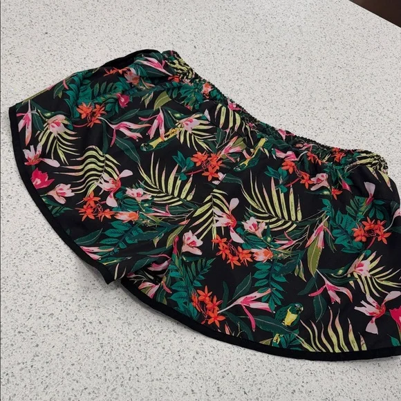 Floral Black Women's Shorts - Picture 2 of 2